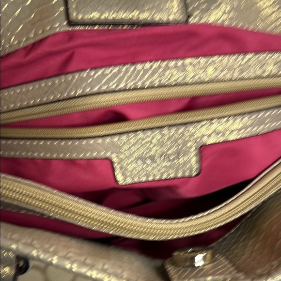 Nine West Cream and Pink Totes Elegant and Spacious - Picture 9 of 10